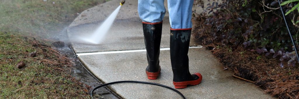 Exterior cleaning services in Elkhart, IN