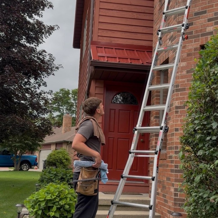 Exterior cleaning services in Elkhart, IN